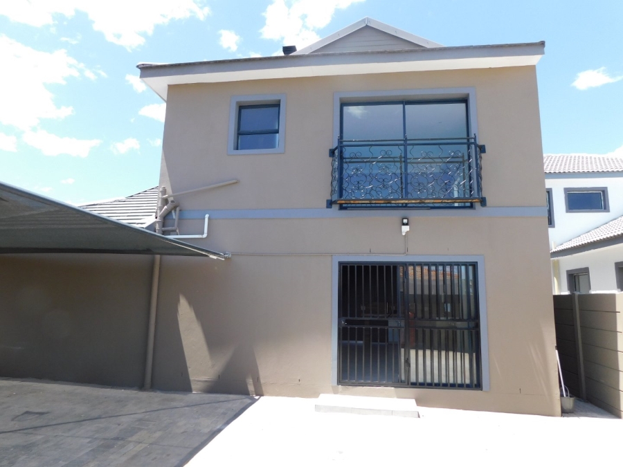 To Let 4 Bedroom Property for Rent in Gordons Bay Central Western Cape